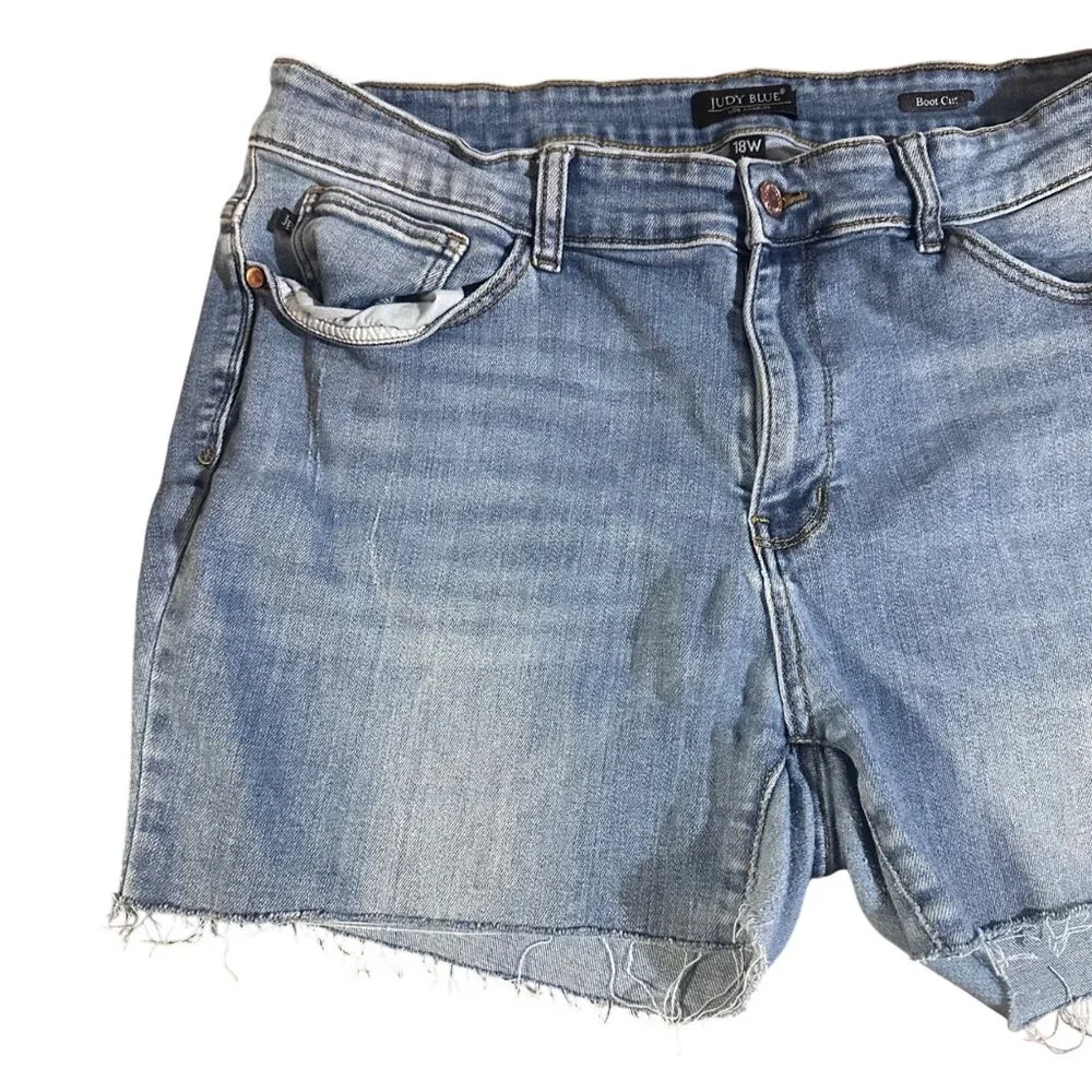 Judy Blue Womens Custom Cutoff Jean Shorts Size 18W Light Wash Frayed Hem Casual - Picture 5 of 11